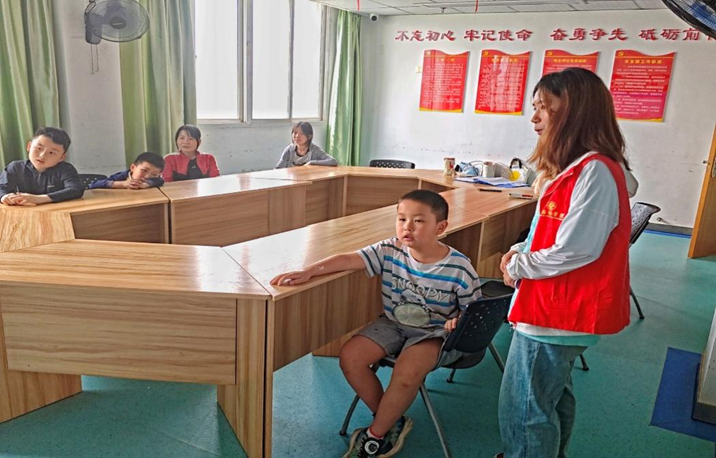 776net必赢官网开展“环保教育”主题实践教学活动——语言教学与公益实践深度融合