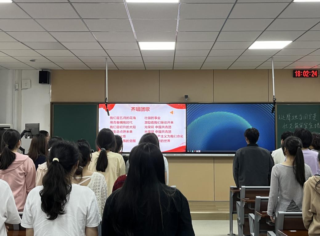 说明: EB8E110FF5EBBADF8918E938C1839484