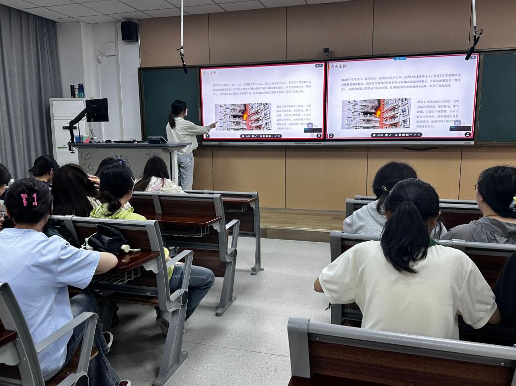 说明: 4aa62b1c46f04310c452a480ad0eba67